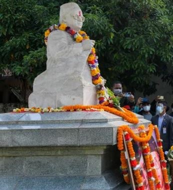 A statute of Madan Bhandari in Nepal