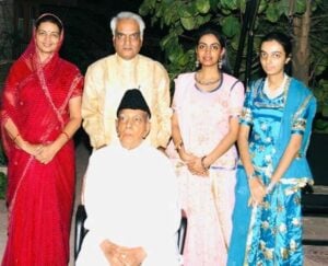 Divya Maderna (second from right) with her parents, sister (right), and grandfather, Parasram Maderna (sitted in middle)