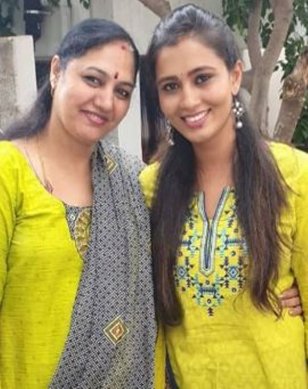 Neha Gowda with her mother