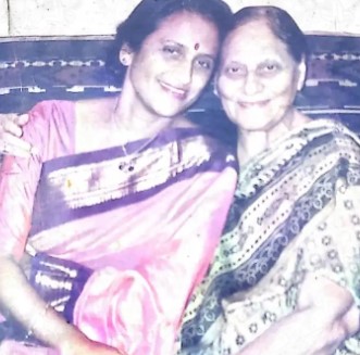 Rita Bahuguna Joshi with her mother