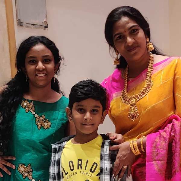 Shanthi Arvind with her children