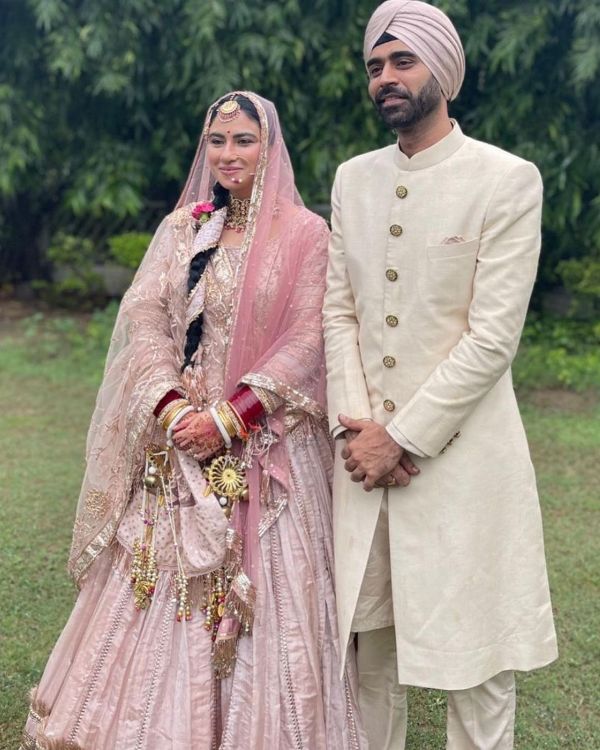 Wedding picture of Priya Malik and Karan Bakshi