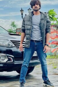 Zayn Ibad Khan Height, Age, Girlfriend, Wife, Family, Biography & More ...