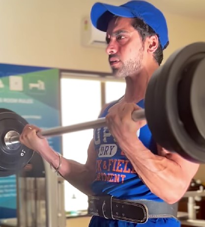 Aakash Ahuja while working out at a gym