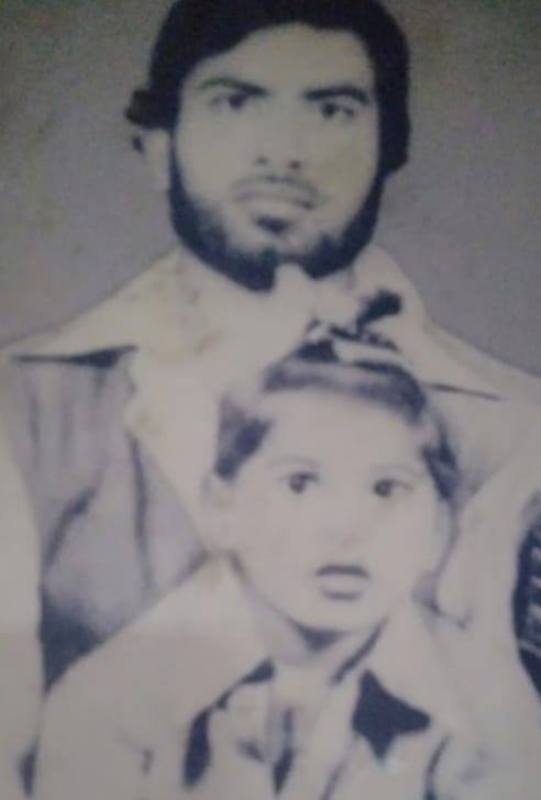 Dharmendra Solanki's childhood photo with his father