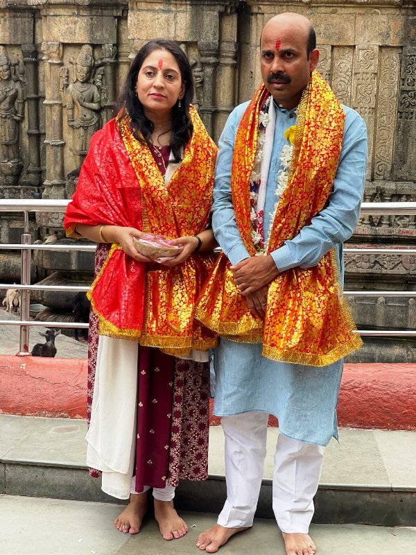 Harish Dwivedi with his wife