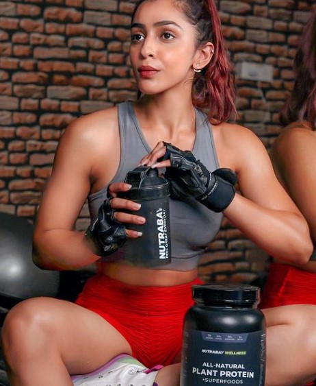Mehak Sembhy while endorsing body building products on social media