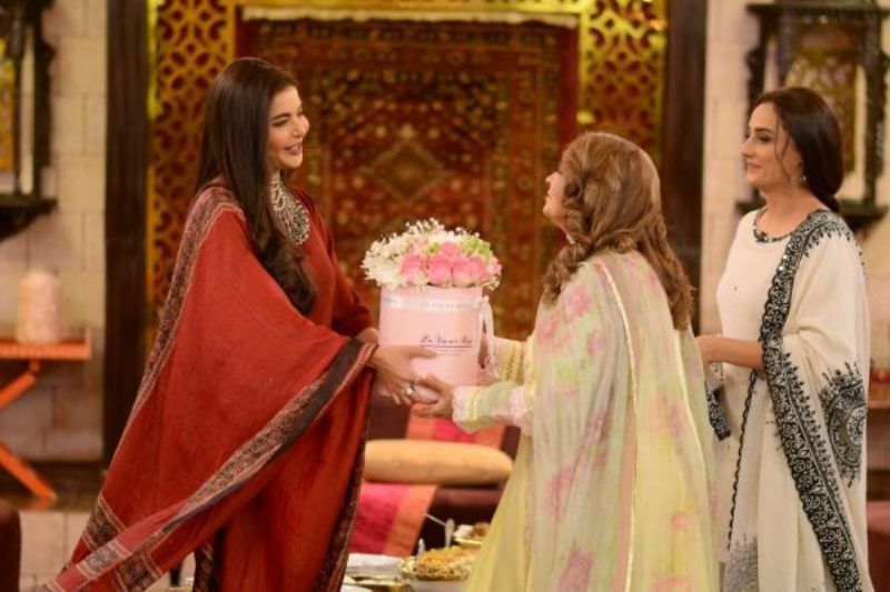 Nida Yasir (left), while hosting the show GMP Shan-e-Suhoor on ARY Digital