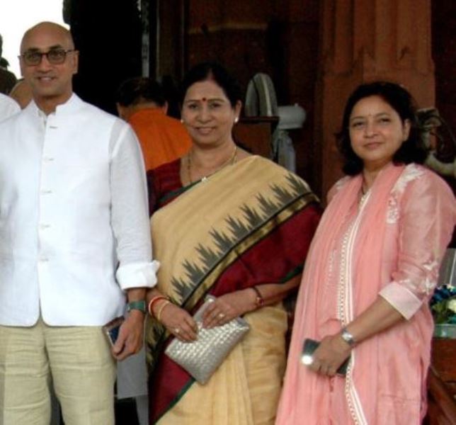 Padmavathi Ghattamaneni with her mother-in-law and husband