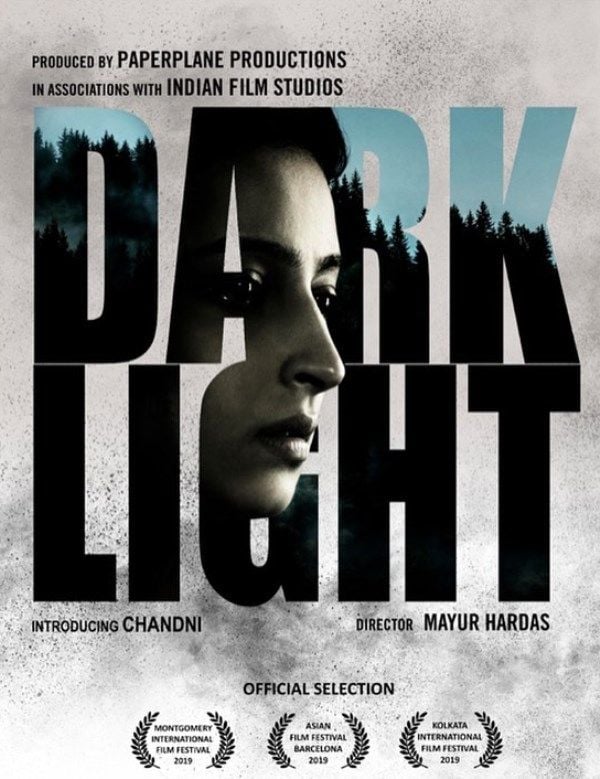 Poster of the 2019 film 'Darklight'
