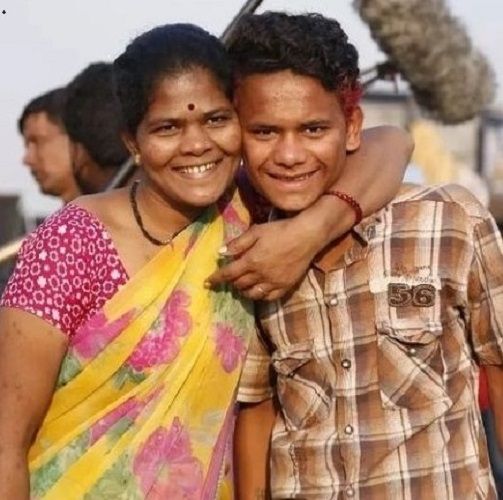 Priyanshu Kshatriya with his mother