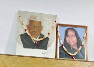 Raghuraj Singh Shakya's parents