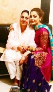 Saima Baloch with her mother