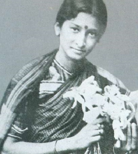 Vrushali Gokhale's grandmother-in-law Kamlabai Gokhale
