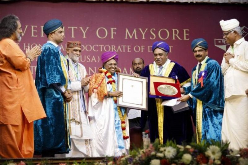 Amma receiving the honorary Doctorate of Letters (D.Litt. Honoris Causa) by the University of Mysore in 2019