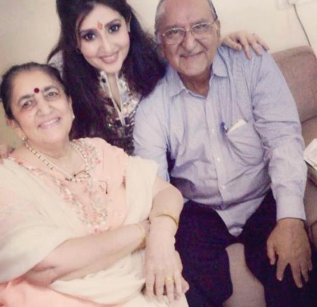 Archana Kochhar with her parents