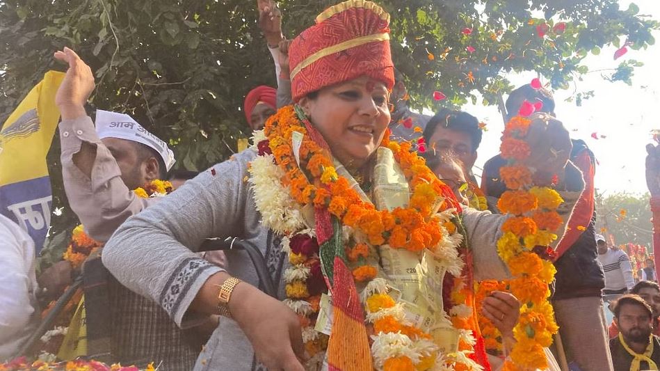 Bobby Kinnar after winning the 2022 Municipal Corporation elections of Delhi