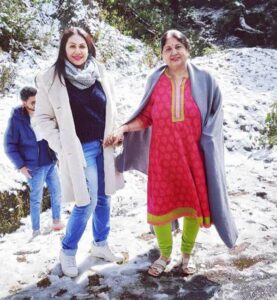 Hetal Yadav with her mother