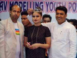 Namra Qadir posing after being crowned "Miss Delhi" during a competition organized by AV Modelling Youth Power