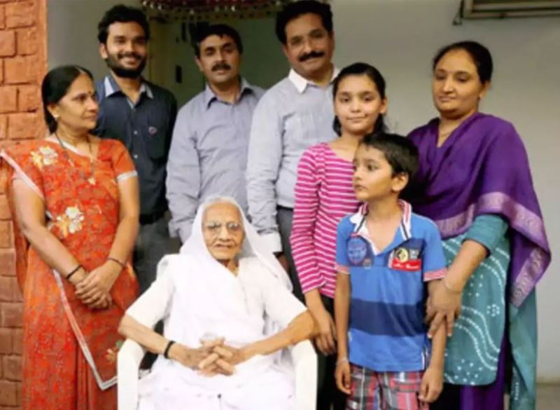 Pankaj Modi with his family