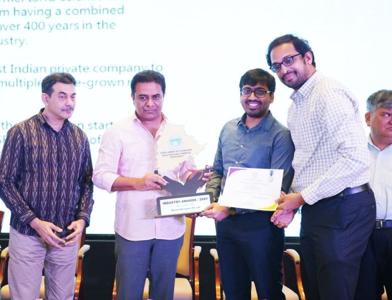 Pawan Kumar Chandana receiving Best Innovator Award at Telangana State Industry Awards in 2021