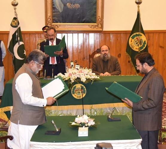 Sardar Yar Muhammad Rind taking oath as Provincial Minister for Education