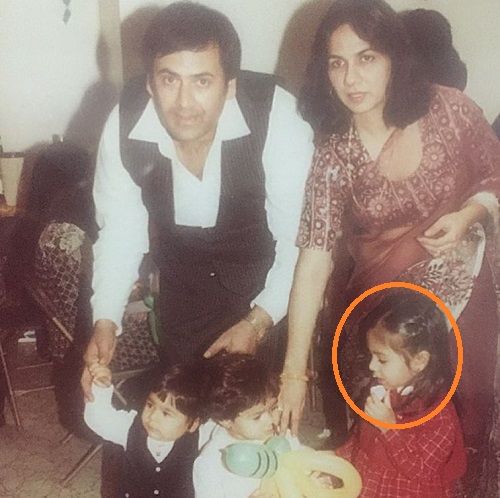 Tina Thadani's childhood picture with her parents