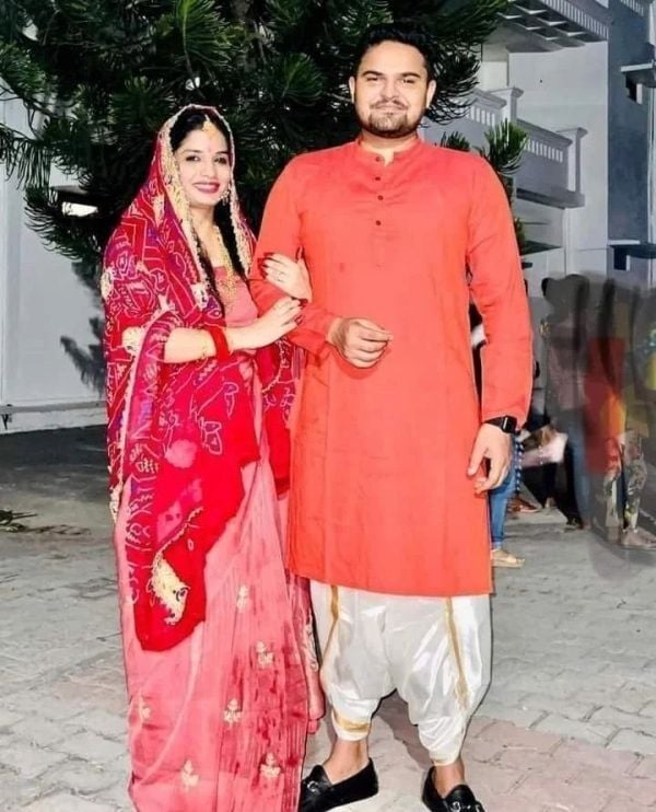 A picture of Prateek Bhushan Singh with his wife