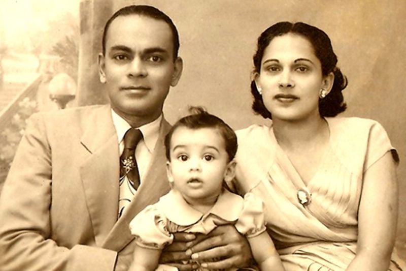 A picture of Remo Fernandes with his parents
