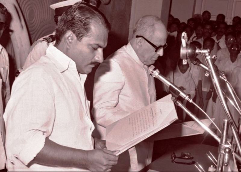 A. K. Antony swearing in as the Chief Minister of Kerala in presence of Governer N. N. Wanchoo on 27 April 1977