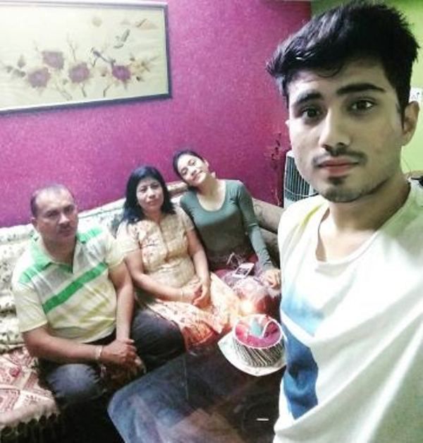 Abhijay Negi (Encore ABJ) with his family