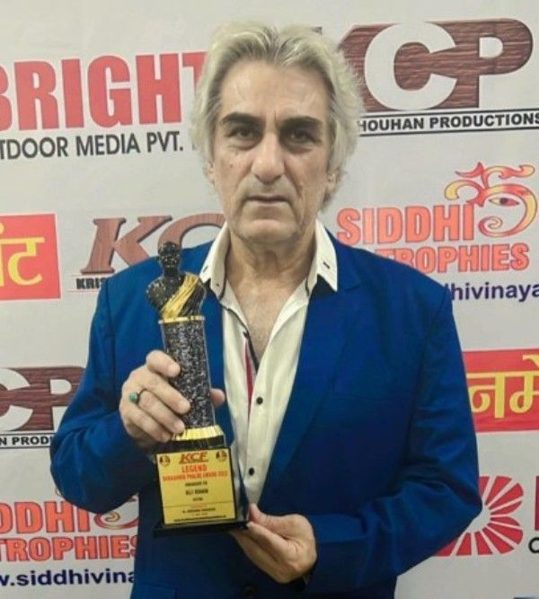 Ali Khan after receiving Legend Dadasaheb Phalke Awards