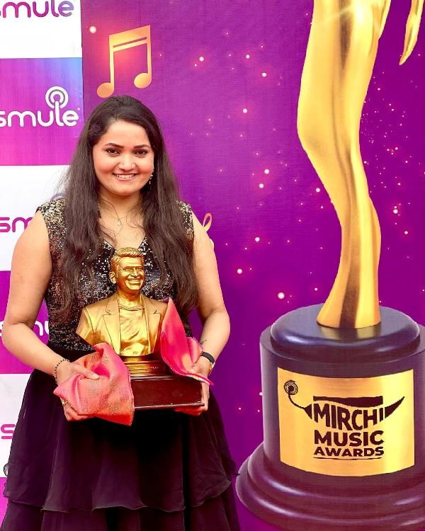 Anuradha Bhat with Mirchi Music Awards in 2022