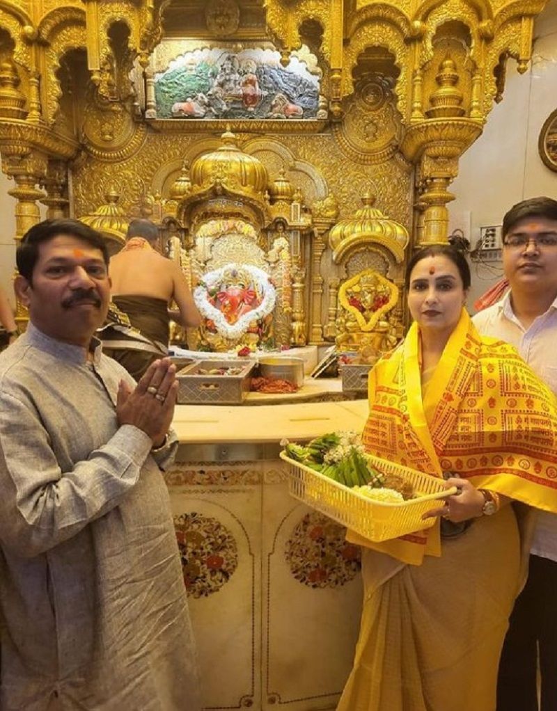 Chitra Wagh with her family in Ganpati temple