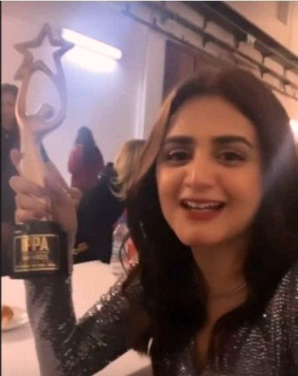 Hira Mani after receiving the Star of the Year Award at IPPA 2021 held in Turkey