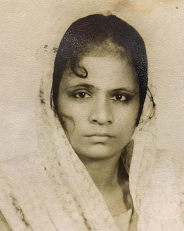 Picture of Azeem Bazmee's mother, Khatoon Begum