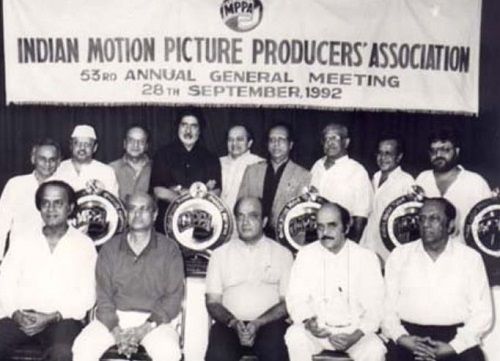 Pran and other actor during the award ceremony of Indian Motion Picture Producers' Association