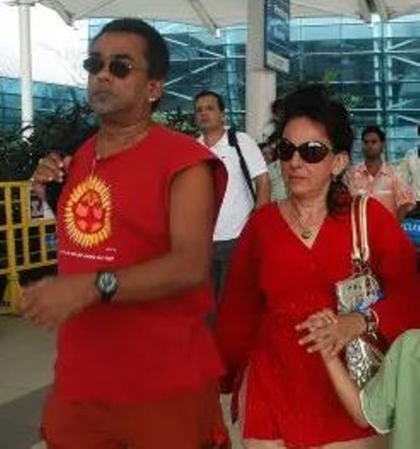 Remo Fernandes with his first wife
