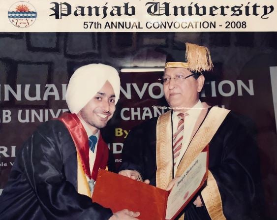 Satinder Sartaaj receiving his PhD