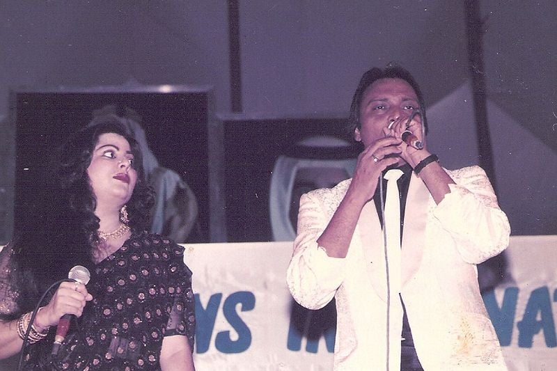Shabbir Kumar performing during one of his international tours