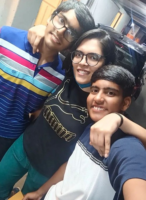 Shweta Sehrawat with her siblings