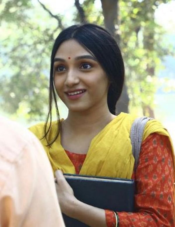 Tanisha Santoshi as Seema in the film 'Gandhi Godse Ek Yudh'