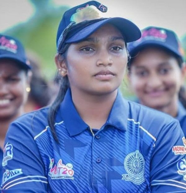 A picture of Sneha Deepthi before their match in the APL