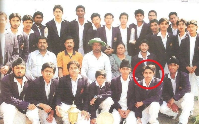 A picture of young Akashdeep Arora with his school's cricket team