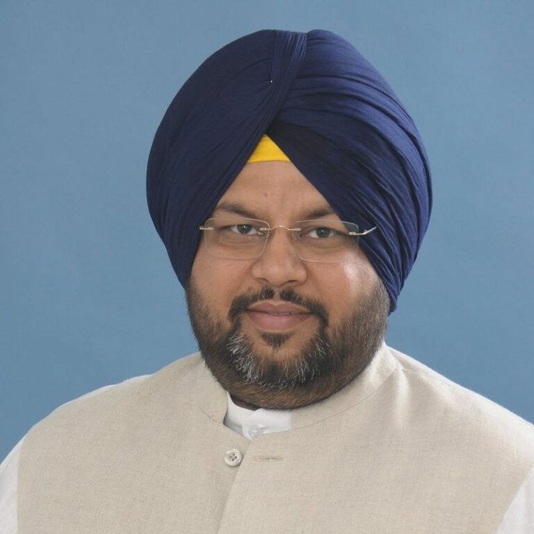 Amit Rattan Kotfatta Age, Caste, Wife, Children, Family, Biography