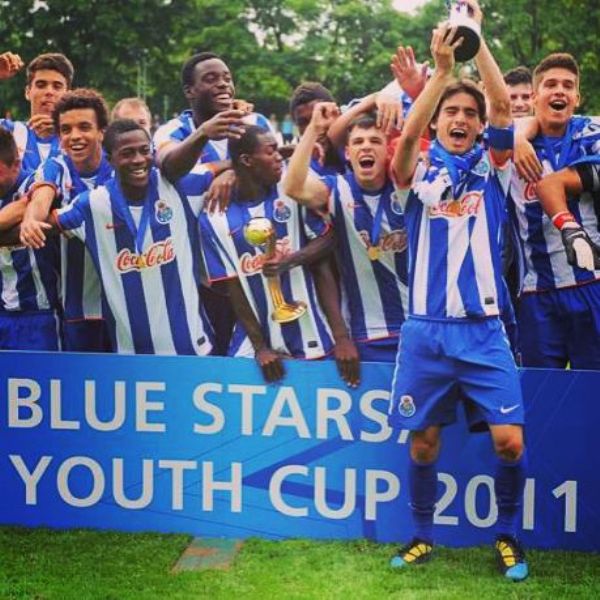 Christian Atsu celebrating with FC Porto's teammates after winning the 2011 FIFA Youth Championship