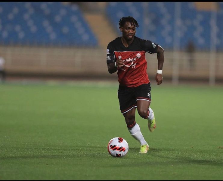 Christian Atsu playing in a match for Saudi club Al-Raed