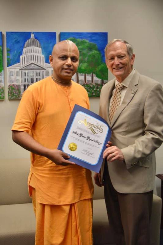 Gaur Gopal Das while receiving 'Certificate of Recognition' at the California State Assembly by Bill Quirk