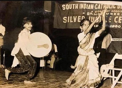 Mahalakshmi Iyer performing a dance with her sister in school
