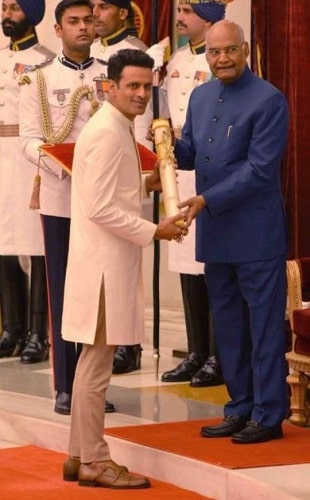 Manoj Bajpayee receiving Padma Shri Award